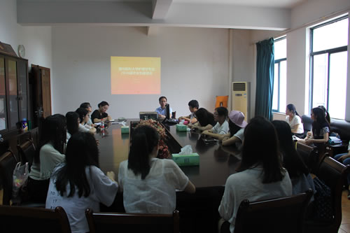 1465199263151051411.jpg C:Documents and SettingsAdministrator\u684c面?6届毕业生座谈会 .jpg